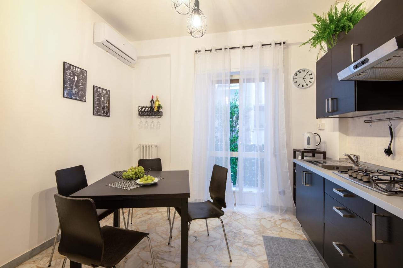 Puglia5Stars Stazione Centrale Umberto I Bari Buitenkant foto